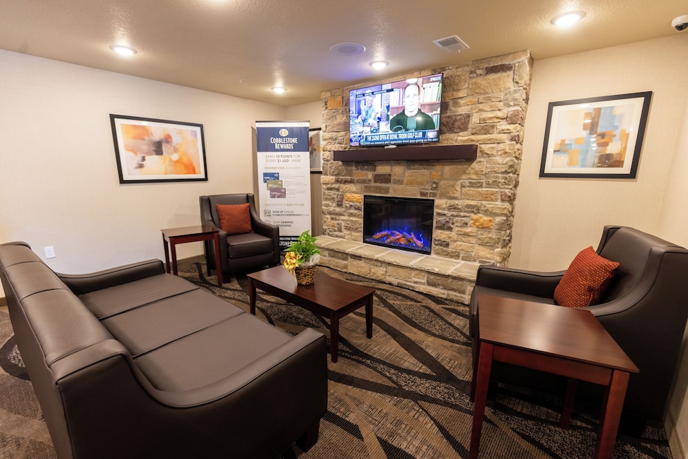 Cobblestone Inn & Suites Winters - photo 12