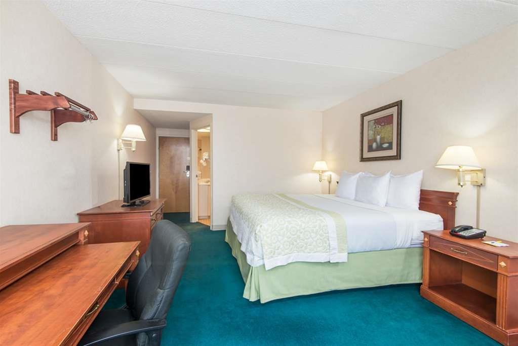 Inn Springfield Chicopee - photo 8