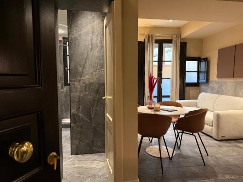 Palazzo Santa Monaca — eco-hotel in Florence
