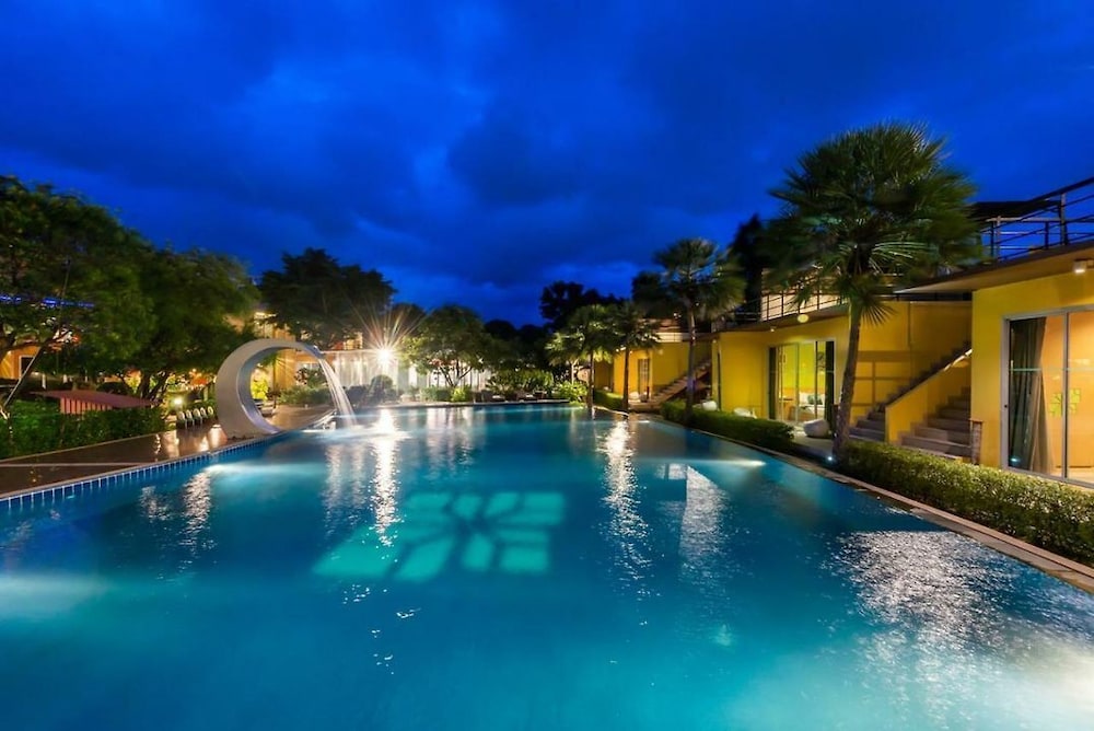 Bangkok grand resort — hotel in Bang Sao Thong