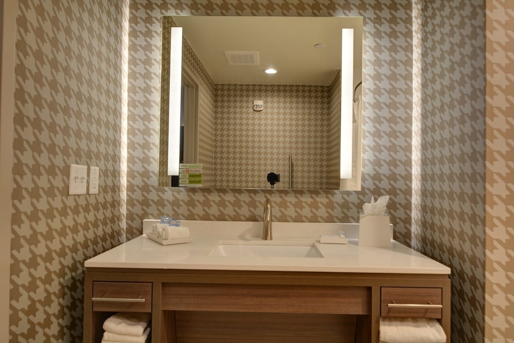 Home2 Suites by Hilton Charlotte Piper Glen - photo 25