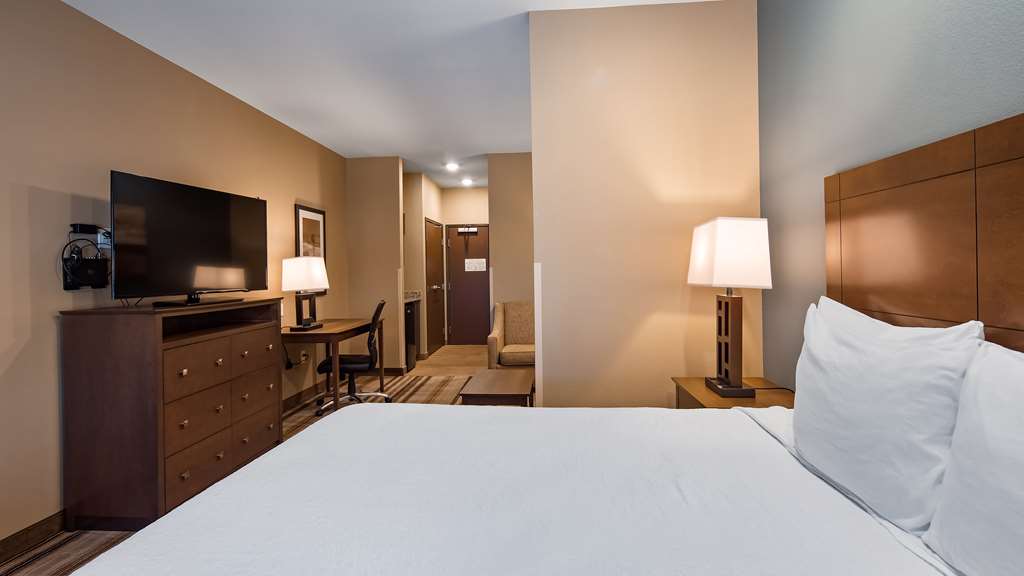 Best Western Plus Overland Inn - photo 13