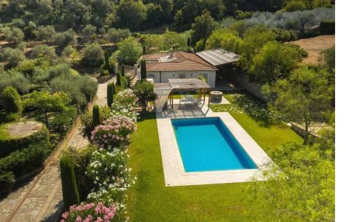 Villa Petra — 4-Star Luxury Hotel in Imperia, Italy