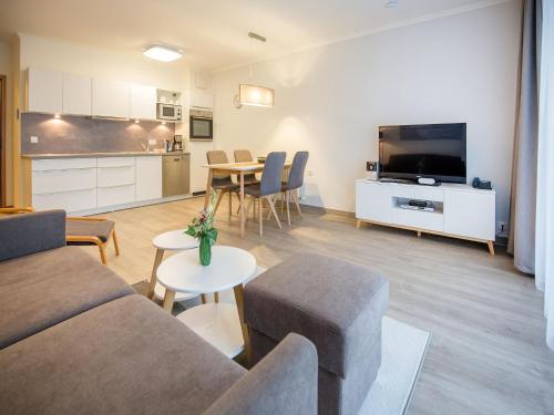 Dünenpark Binz Komfort Ferienwohnung mit 1 Schlafzimmer und Balkon im Obergeschoss 158 — 4-Star Luxury Hotel in Ostseebad Binz, Germany