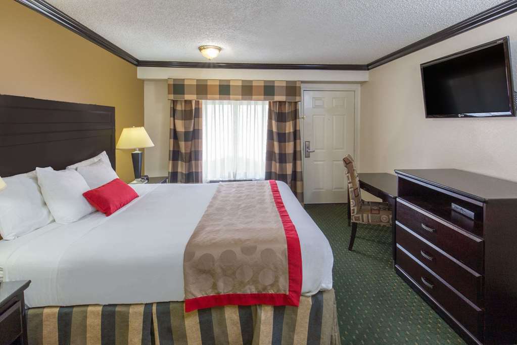 Ramada by Wyndham Ontario - photo 12