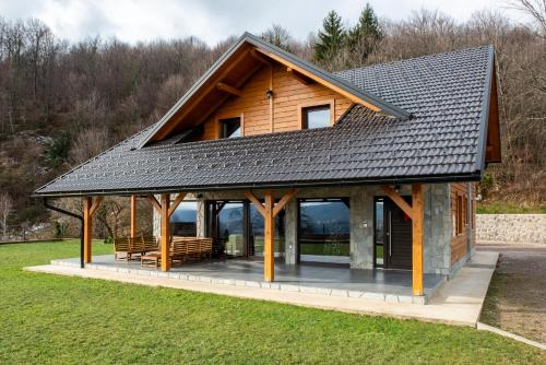 Šumski raj in Unknown City, Croatia