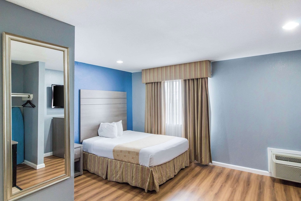 Rodeway Inn & Suites Port Arthur Groves - photo 22