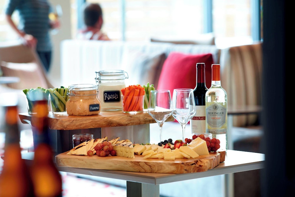 Residence Inn by Marriott Columbus OSU - photo 4