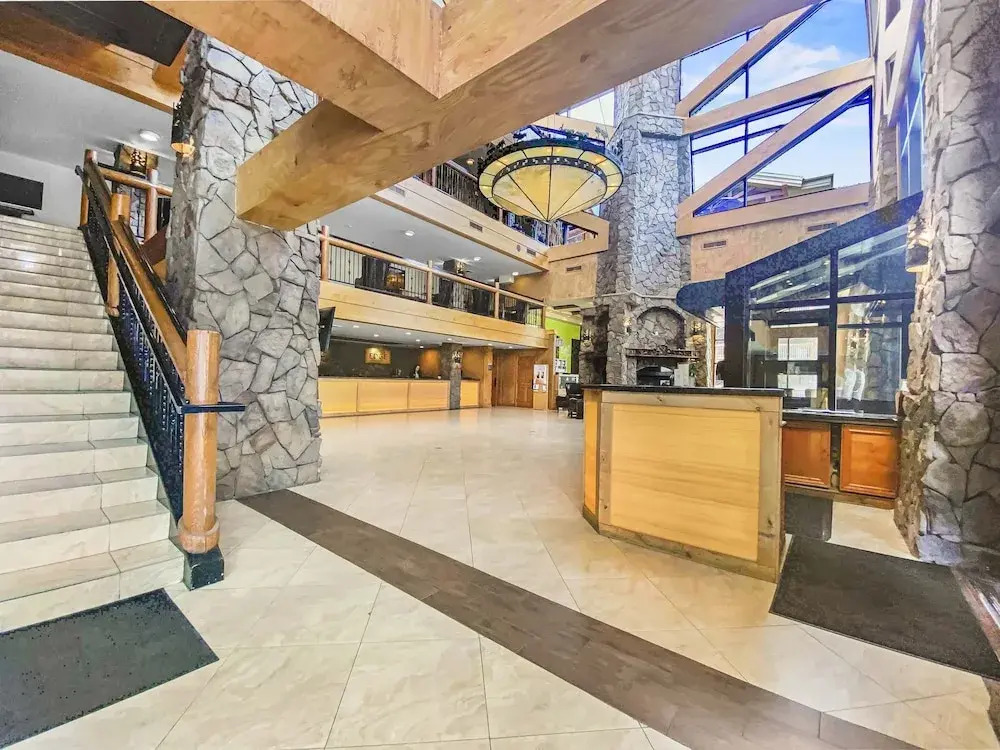 Ski in out at Westgate Remodeled 1BR Resort amenities Multiple Pools Spa & Restaurant 4406 - photo 2
