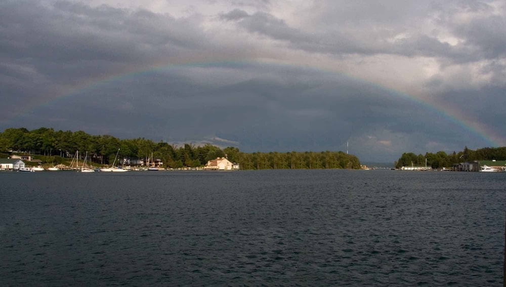Edgewater Inn Charlevoix - photo 13