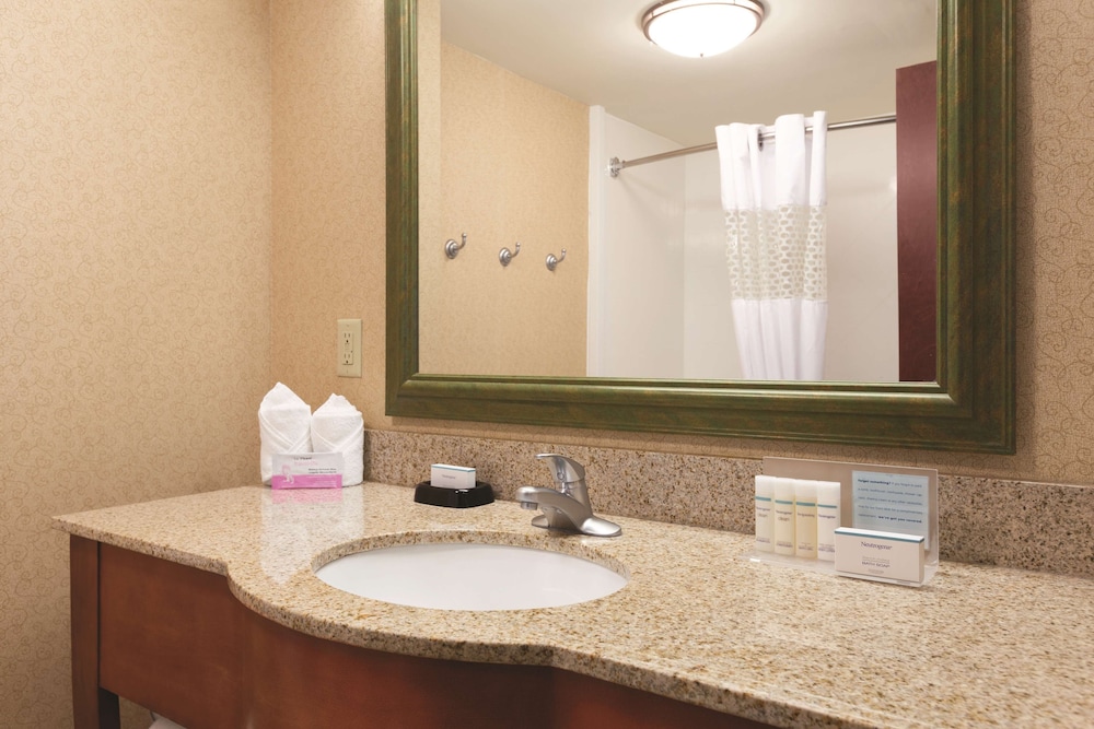 Hampton Inn & Suites Greenfield - photo 26
