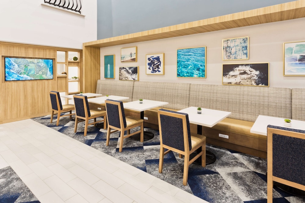 Hampton Inn & Suites Phenix City Columbus Area - photo 22