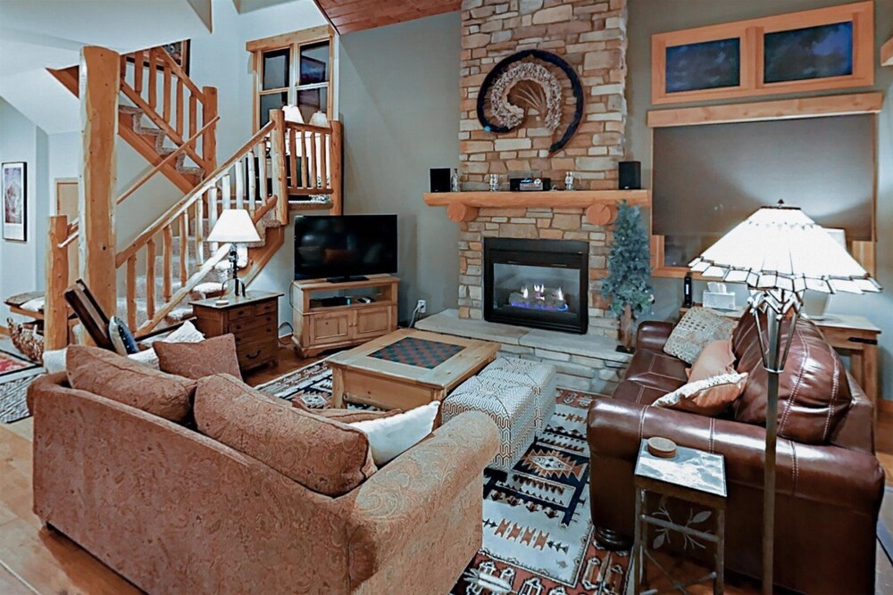 Family friendly 3 Bedroom Vacation Rental in West Keystone Resort Along the Snake River With Pool and Hot Tub - photo 21