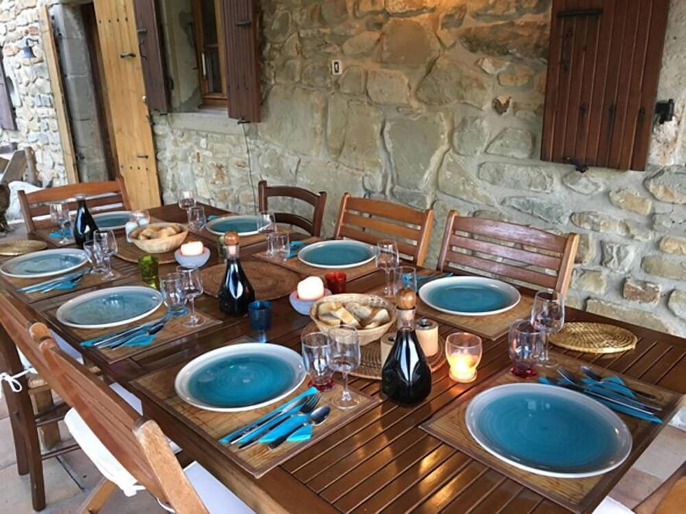 Weekend en Provence Hébergement Insolite — Comps — photo 4