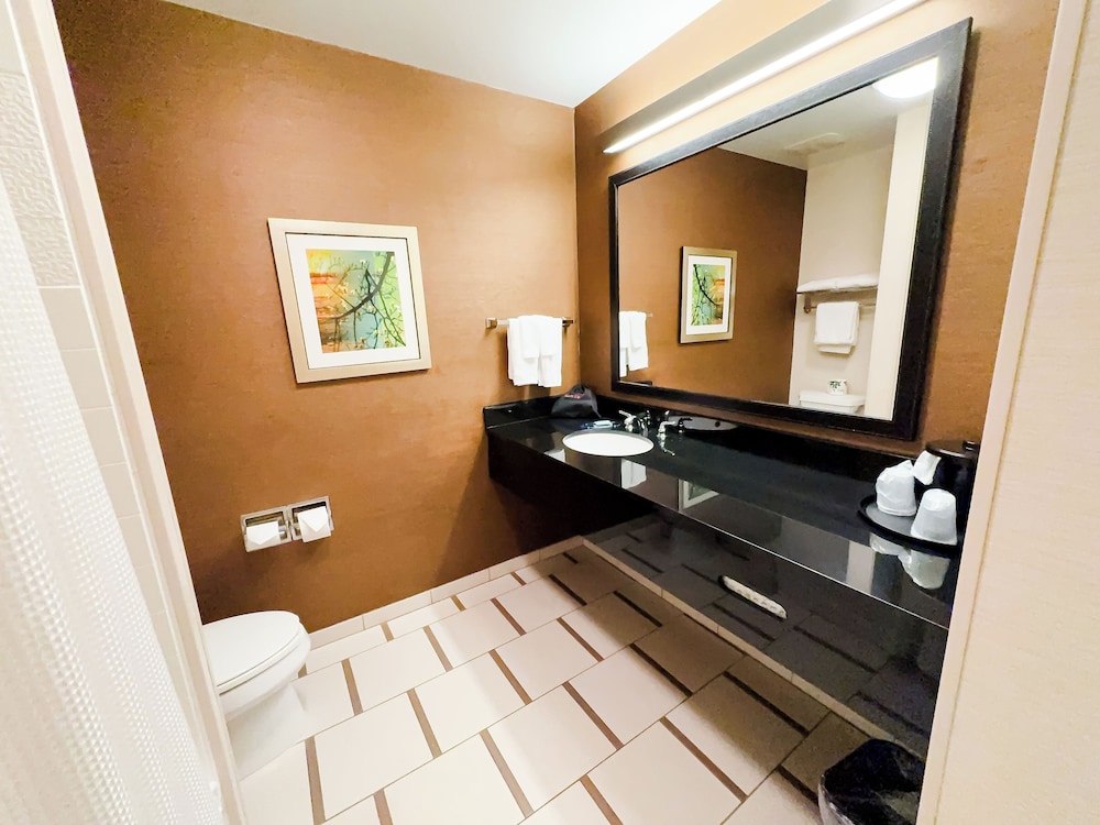Fairfield Inn & Suites by Marriott Russellville - photo 23