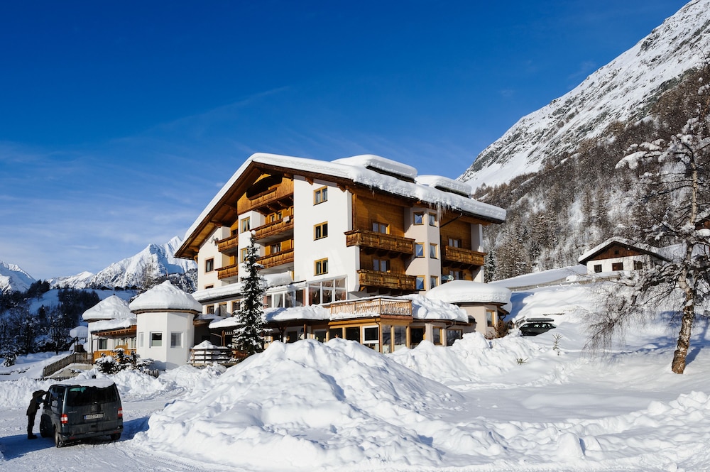 Familienhotel Replerhof — hotel in Praegraten