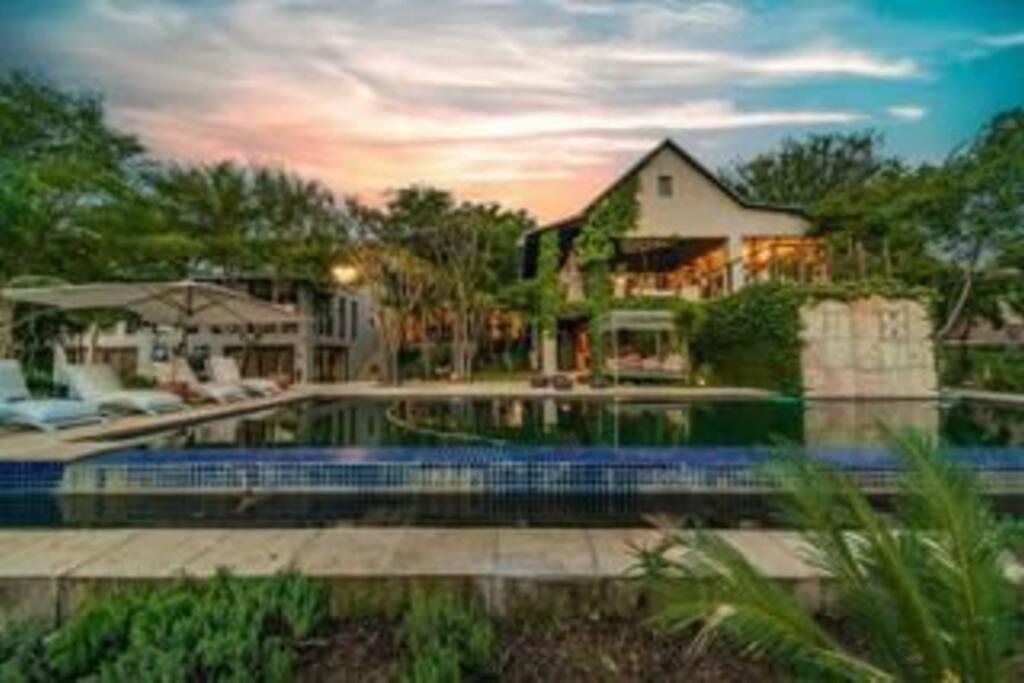 Luxurious Hideaway Villa — 4-Star Luxury Hotel in Midrand, South Africa