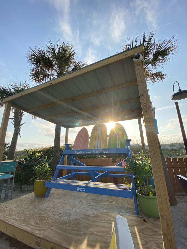 Seahorse Oceanfront Inn - photo 91