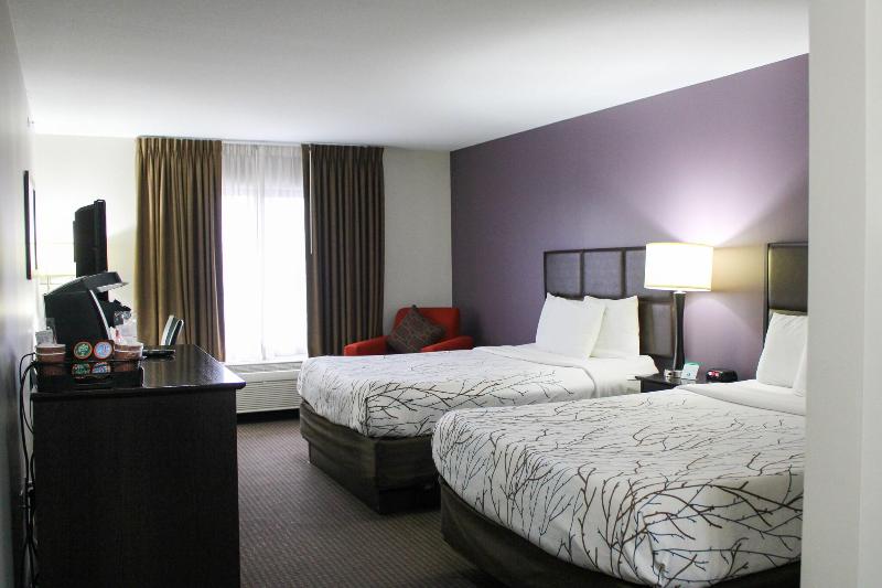Parkwood Inn & Suites - photo 32