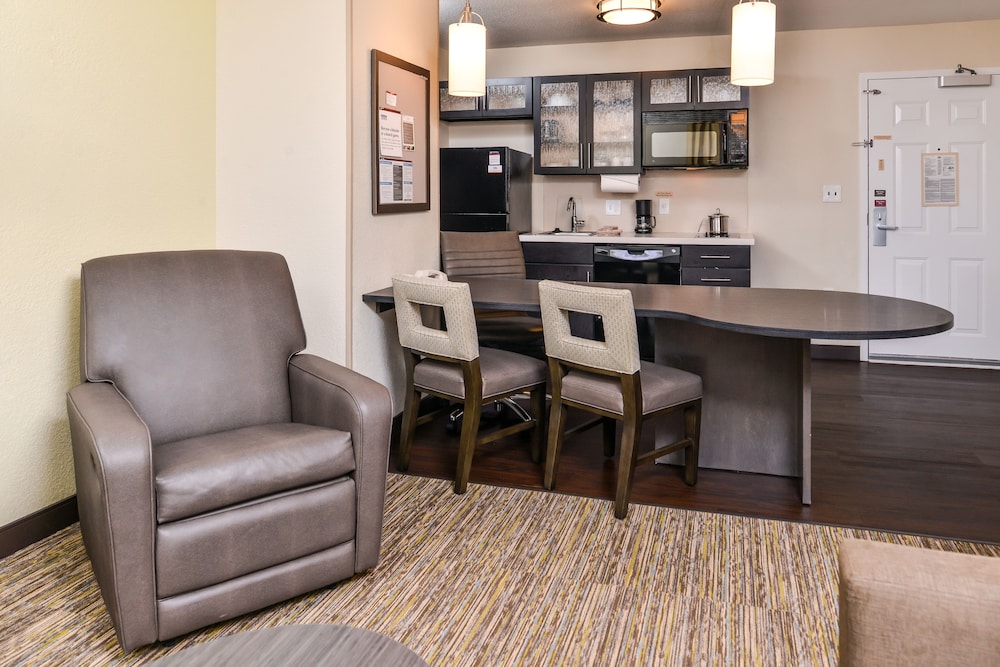 Candlewood Suites Sierra Vista by IHG - photo 13