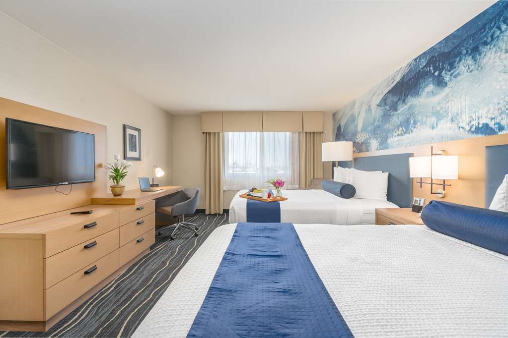 Best Western Plus Marina Gateway Hotel - photo 36