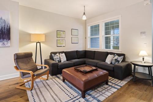 Tranquility on the Bluffs - carbon neutral hotel in Bend