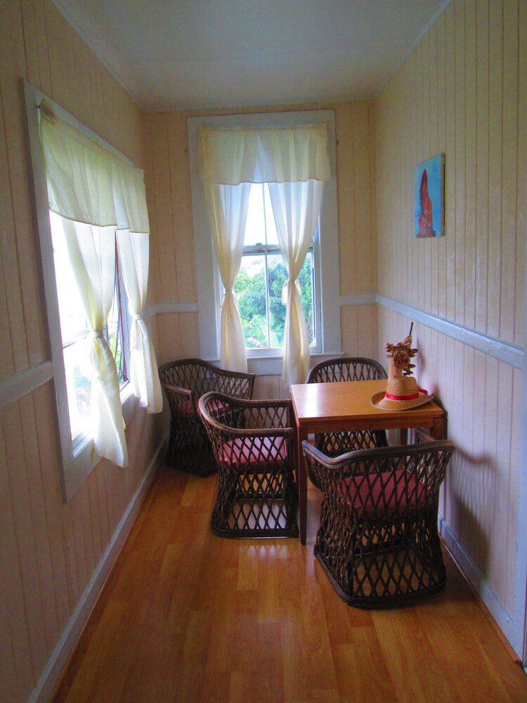 Wild Ginger Inn Hotel - photo 21