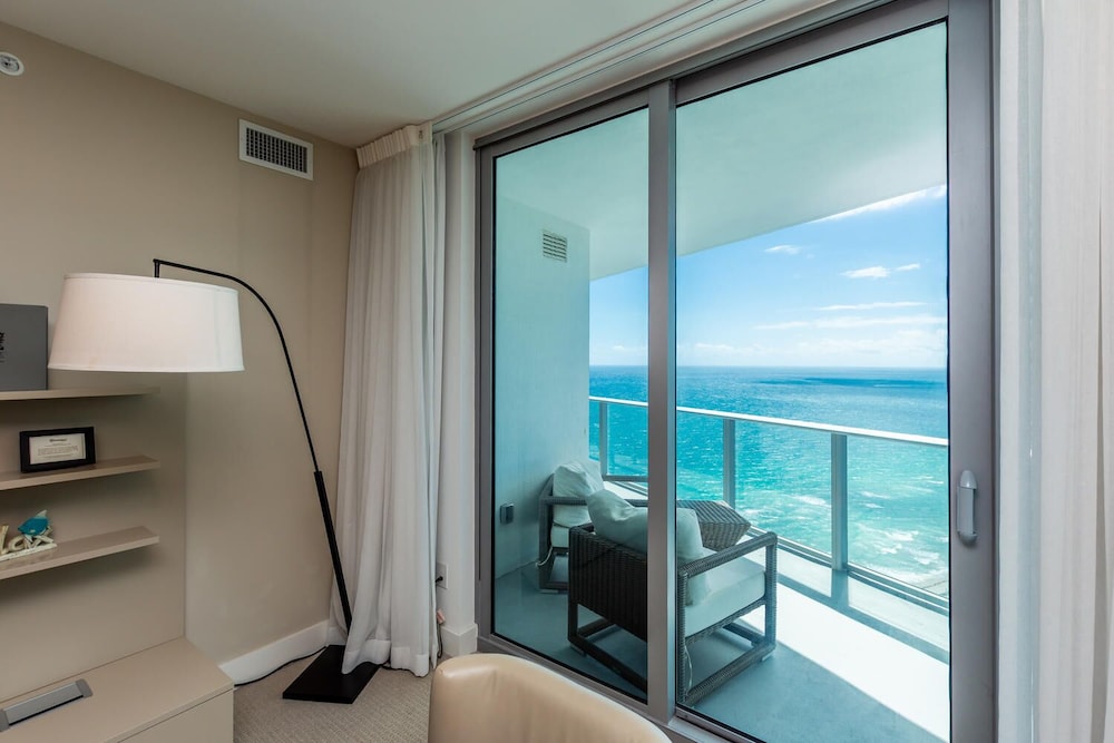 Amazing Apartments At Lyfe Resort & Residences - photo 6