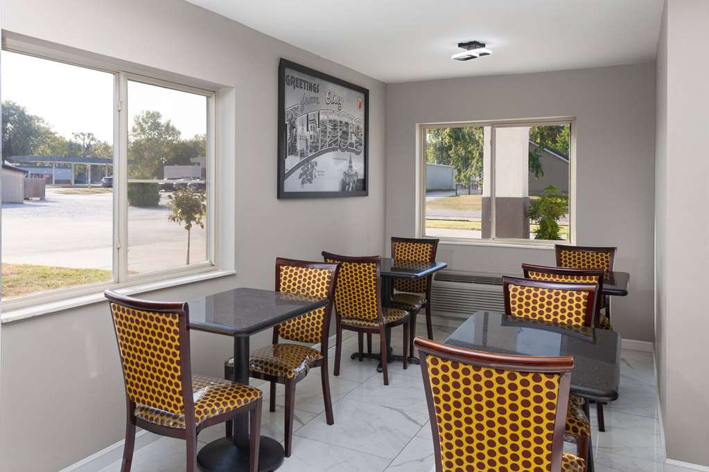 Super 8 by Wyndham Olney - photo 25