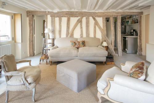 Spacious by Canal Saint Martin — 4-Star Luxury Hotel in Paris, France