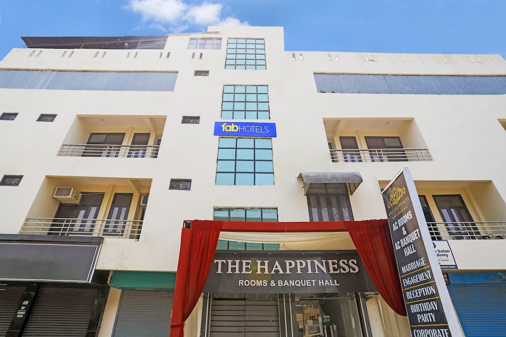 FabHotel The Happiness — hotel near Kanpur Airport