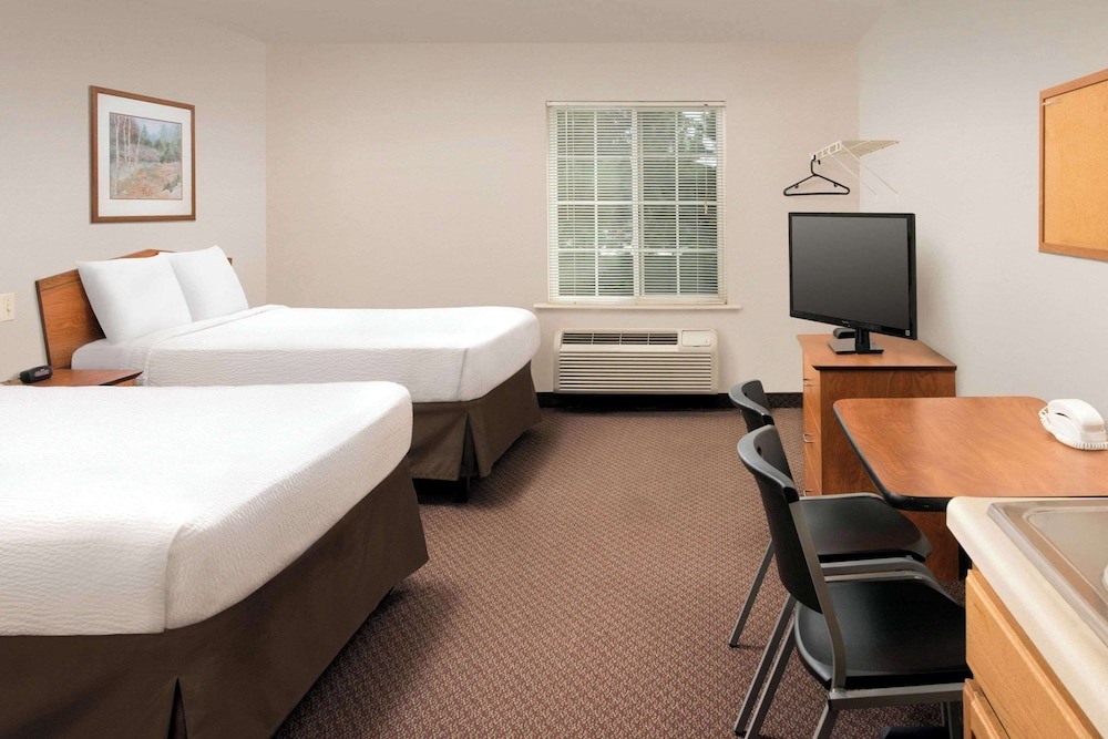 WoodSpring Suites Savannah Garden City - photo 12