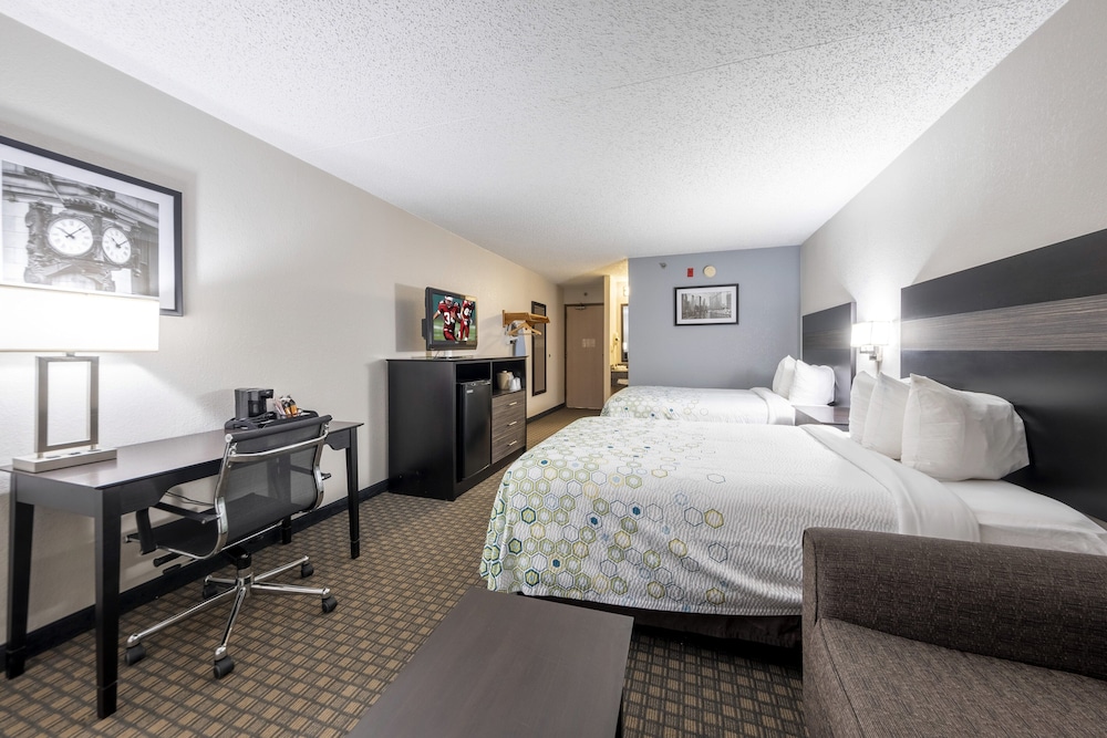 HomeTown Inn by Red Roof East Syracuse - photo 22