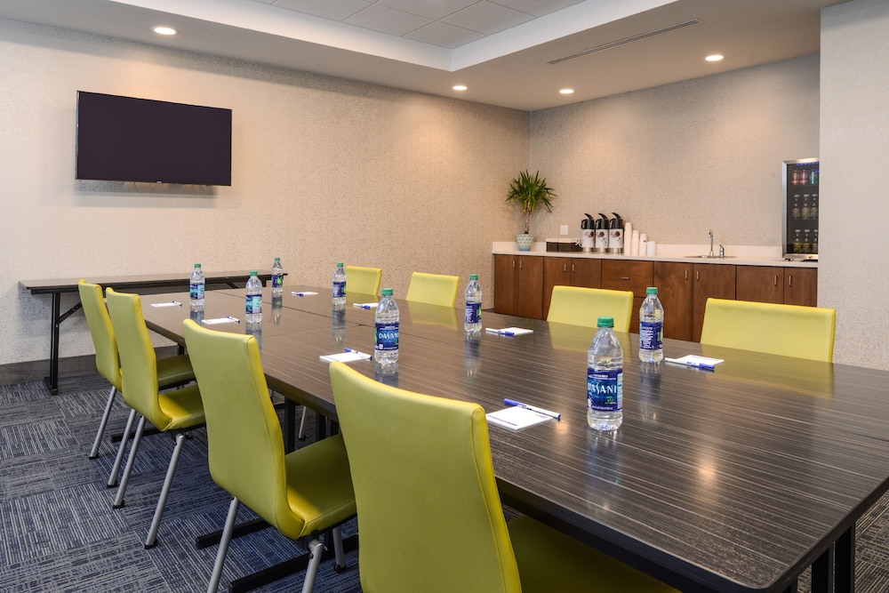 Holiday Inn Express & Suites St. Petersburg Madeira Beach by IHG - photo 68