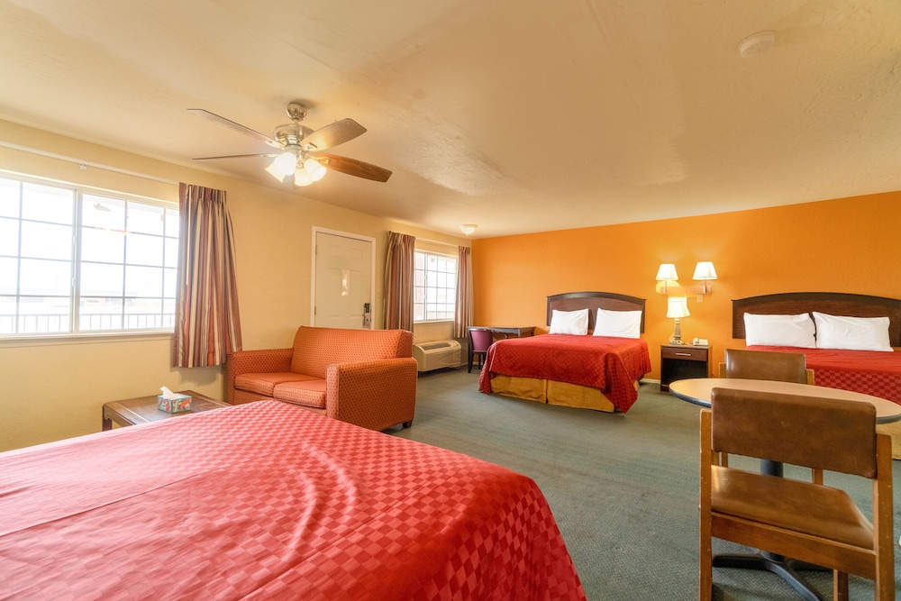 Stamford Inn - photo 11