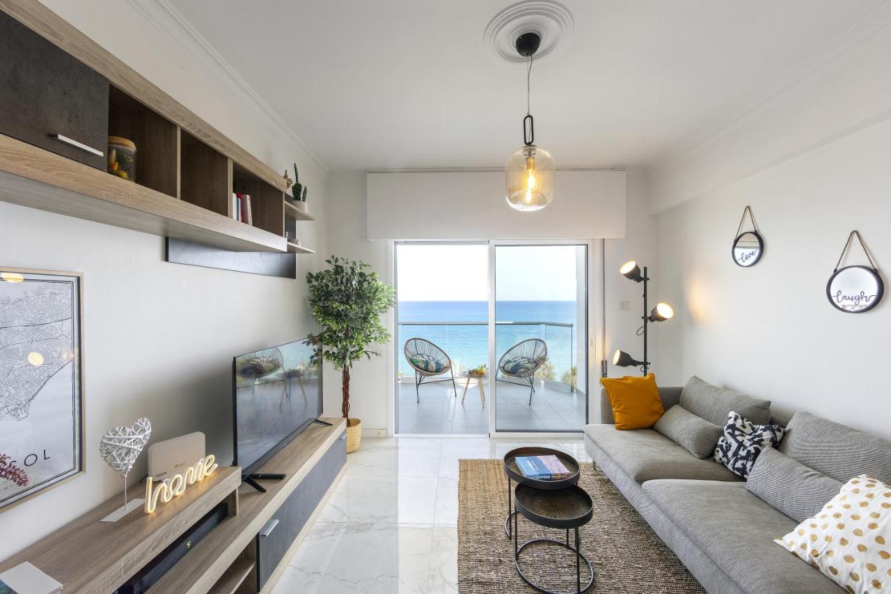 Lovely 3 Bedroom Apartment in Prokymea Court