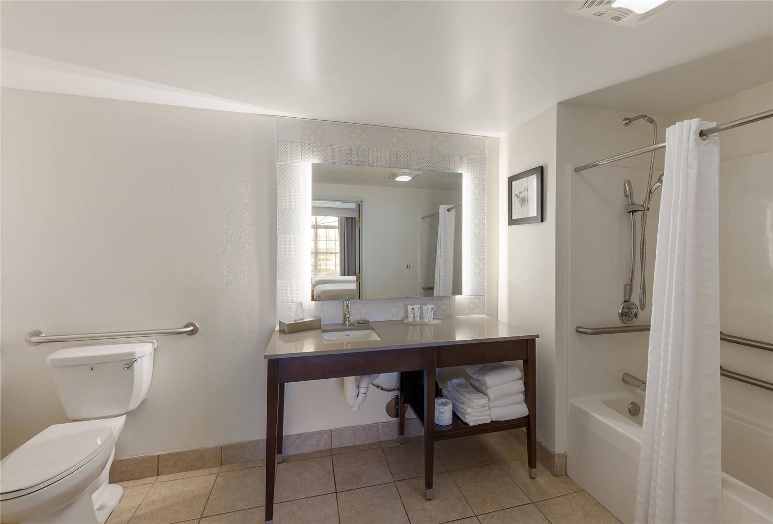 Country Inn & Suites by Radisson Findlay OH - photo 43