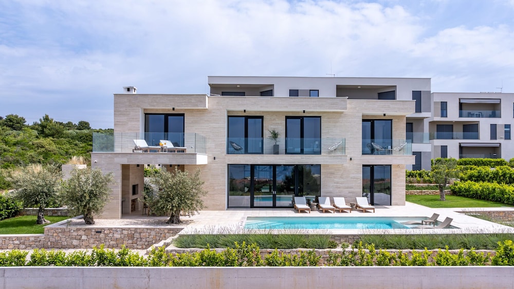 Villa Belvedere 1 ZadarVillas — 4-Star Luxury Hotel in Sveti Filip I Jakov, Croatia