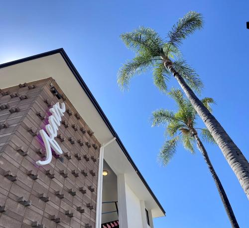Fenix Hotel Hollywood — 4-Star Luxury Hotel in Los Angeles, United States