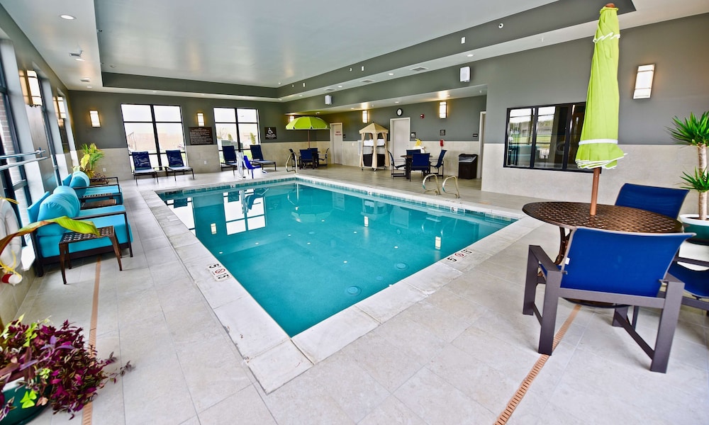 Hampton Inn Kirksville - photo 12