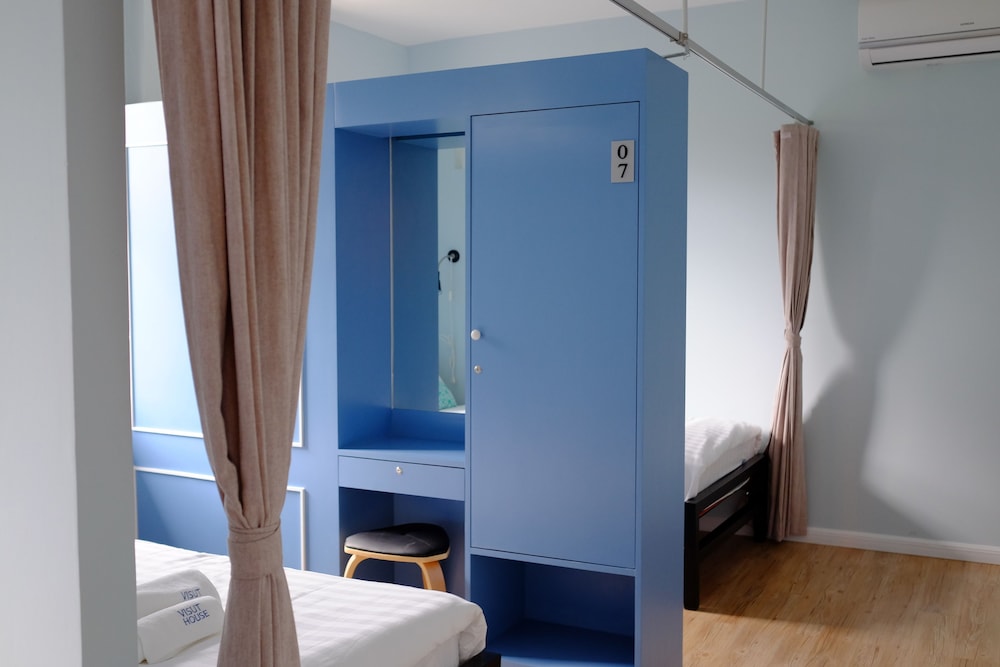 Visut House Hostel