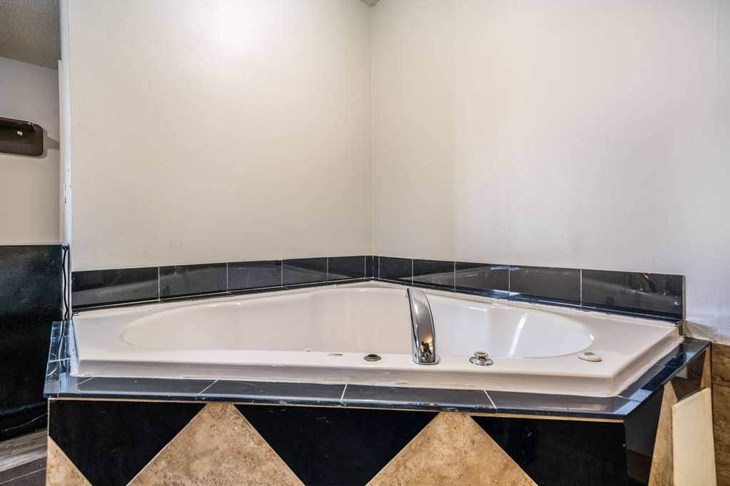 Motel 6 Toms River NJ Near Seaside Heights - photo 12