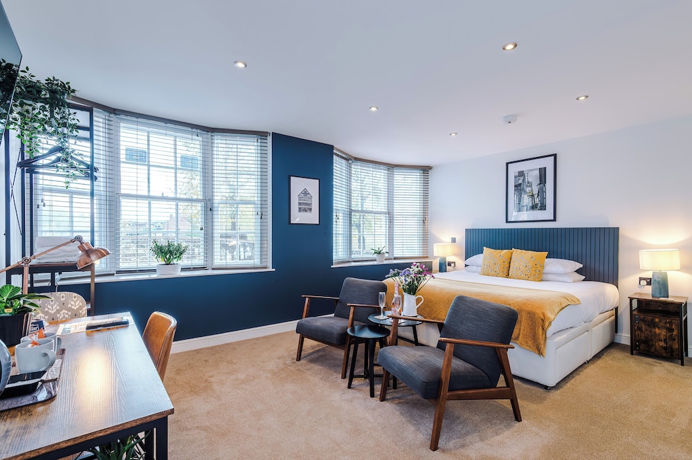 Riverside Studios in the Centre of Chester — 4-Star Luxury Hotel in Chester, United Kingdom