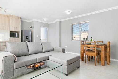 Stunning Luxurious Apartment close to the beach — 4-Star Luxury Hotel in Cape Town, South Africa