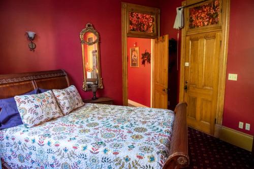 The Lookout Inn - photo 28