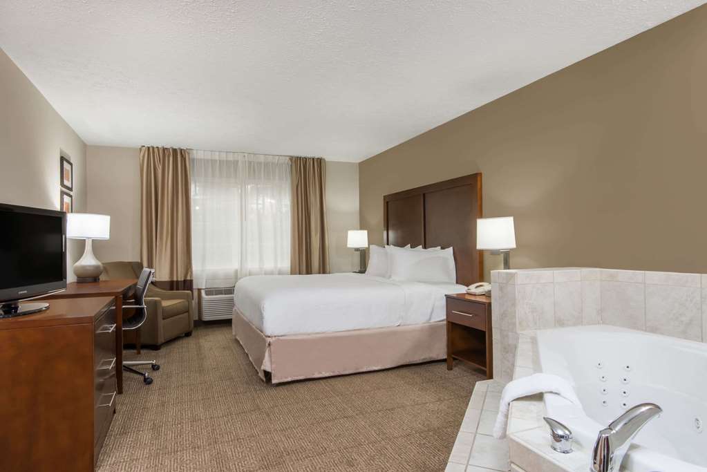 Wyndham Garden Cross Lanes Charleston - photo 12
