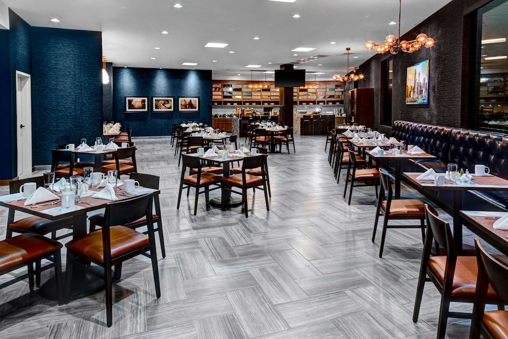 DoubleTree by Hilton Hotel Arlington DFW South - photo 14