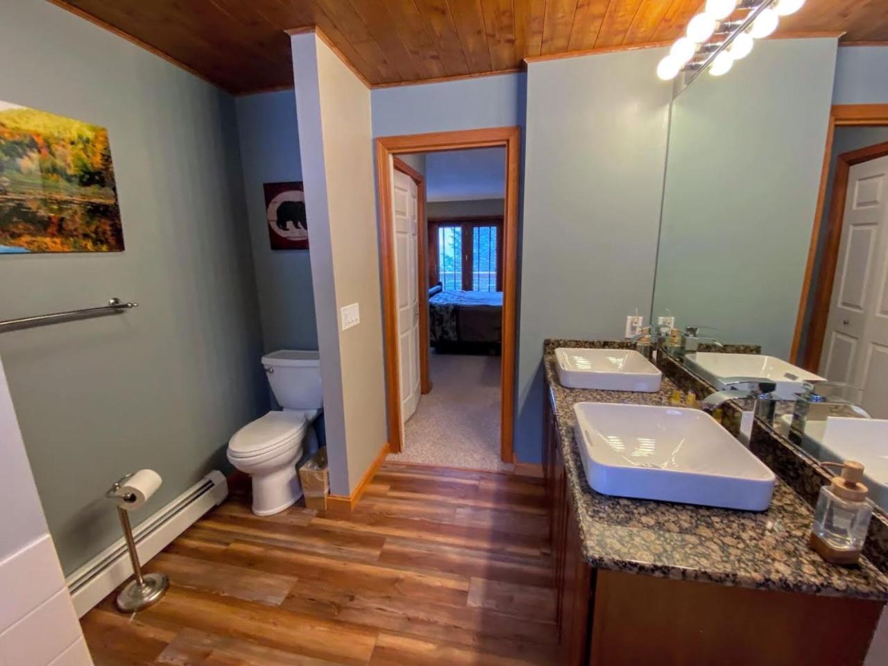 C1 Top Rated Ski In Ski Out Townhome Great views fireplaces fast wifi AC Short walk to slopes - photo 18