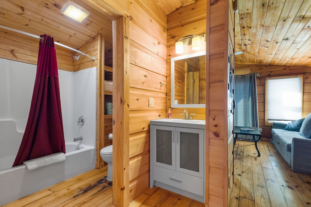 Edinboro Lake Resort Cabins - photo 32