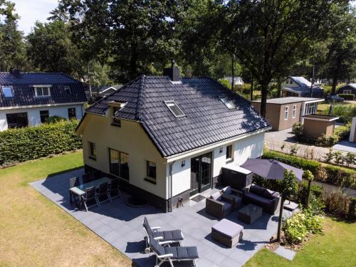 Spacious luxury holiday home villa Ruime luxe vakantiewoning Villa — 4-Star Luxury Hotel in Ede, Netherlands